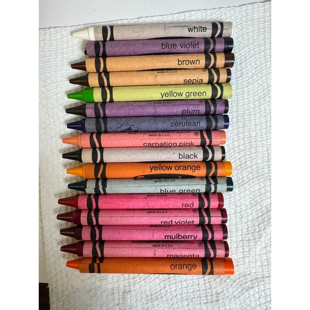 Vintage 1990 Crayola 64 Crayons Box with Sharpener 8 New Colors Collectible Art